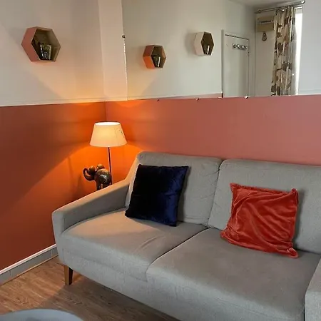 Апартаменти Chez Loulou - - *